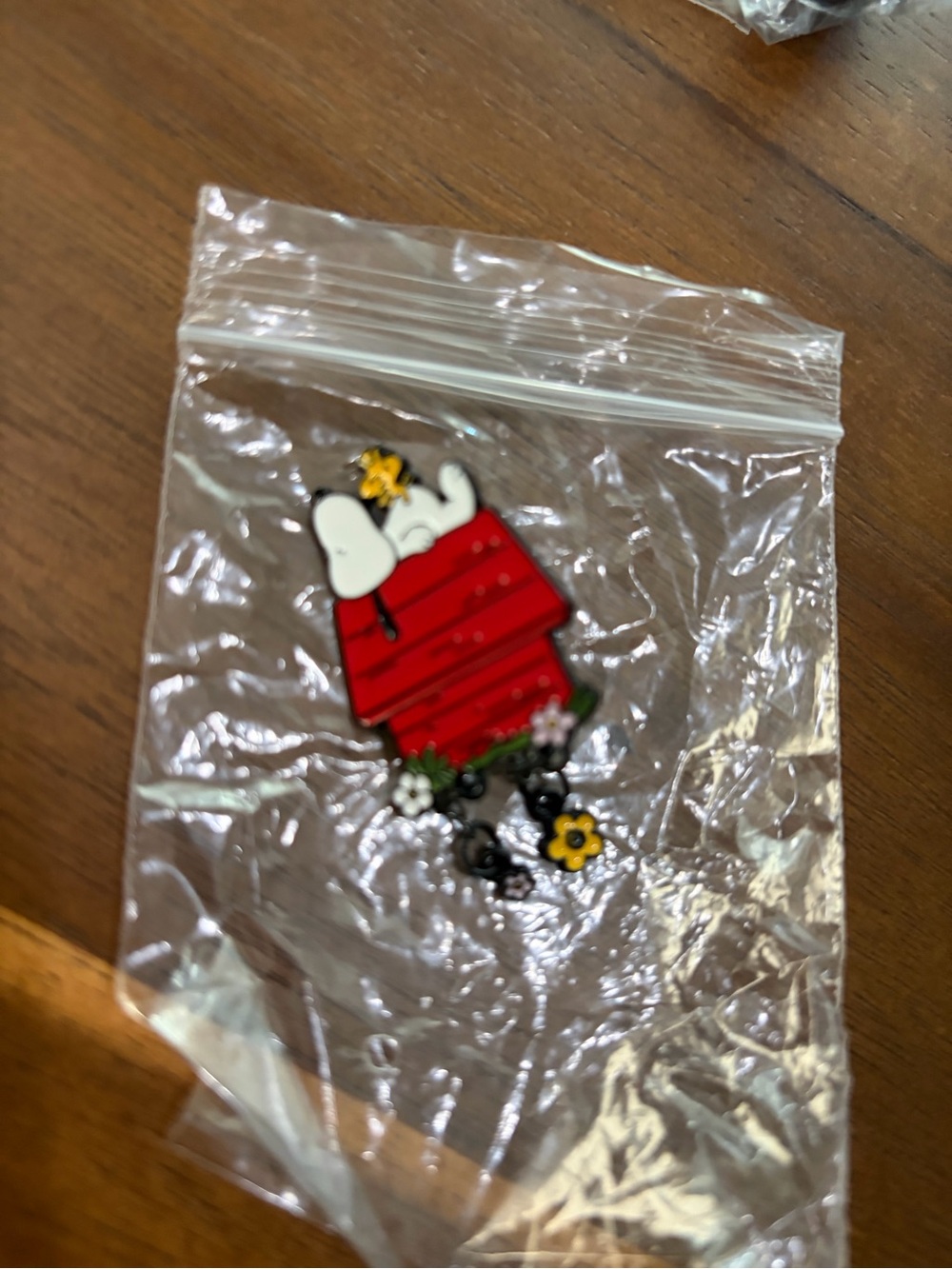 Peanuts Snoopy Doghouse Enamel Pin Set of 5 Four Seasons Holiday Christmas Hall - Picture 6 of 7